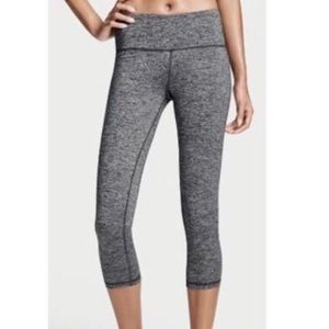 ⭐️ 2/$20 Victoria’s Secret Crop knockout leggings